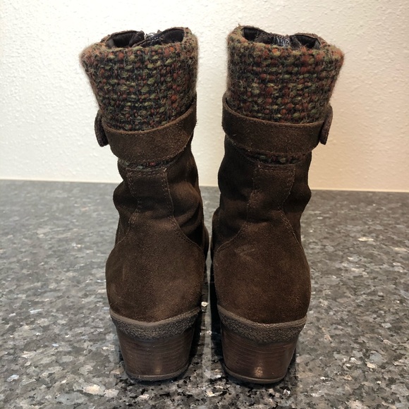 Aquatalia brown suede calf boot zipper front plaid - Picture 4 of 7